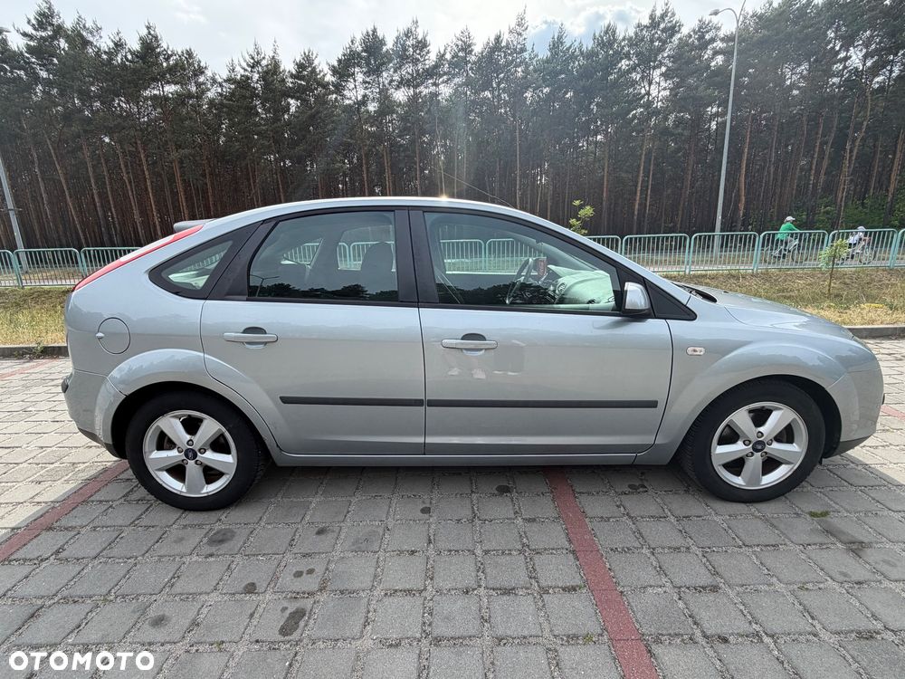 Ford Focus 1.6 Ti-VCT Style - 4