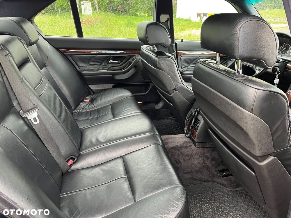 BMW Seria 7 - 25