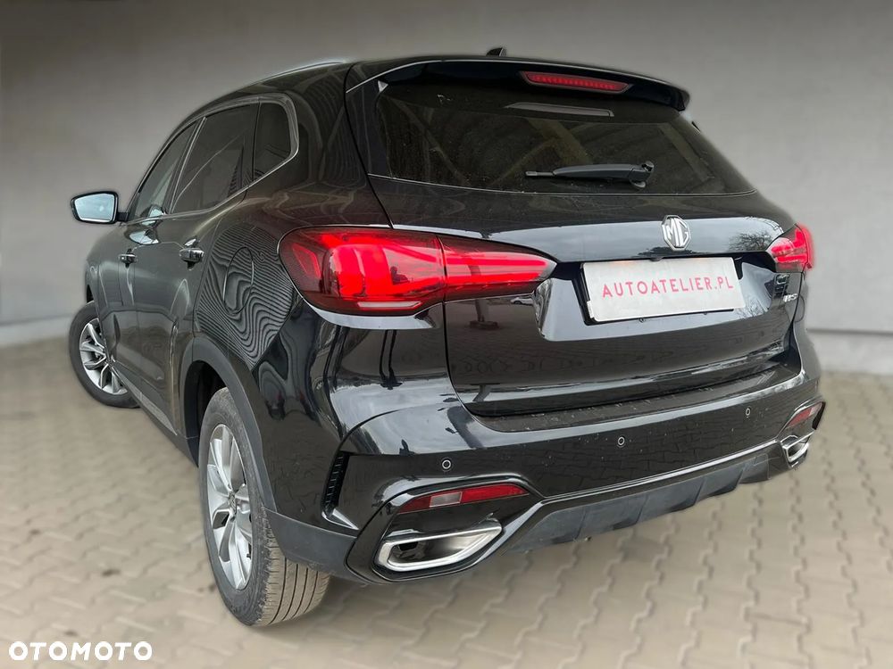 MG HS 1.5 T-GDI Excite DCT - 12