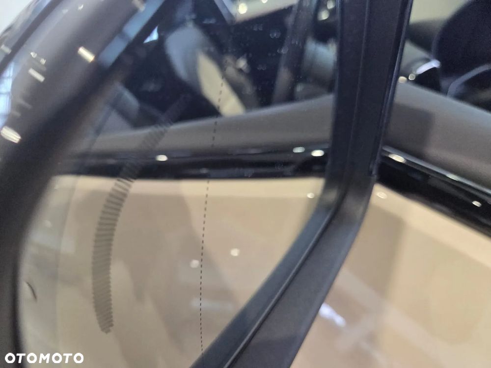 Volvo XC 40 B4 Plus Black Edition - 38