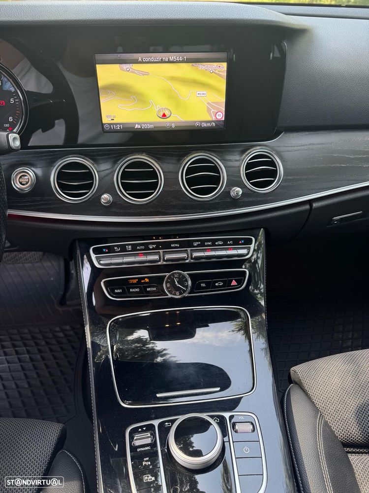 Mercedes-Benz E 220 d AMG Line - 5