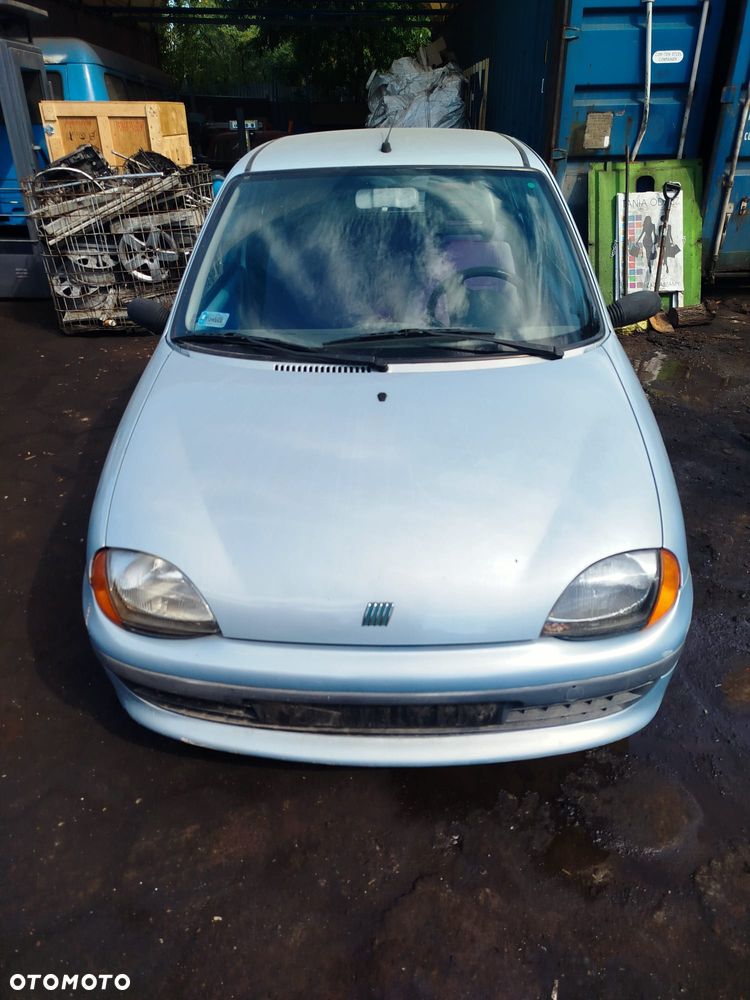 Fiat Seicento na części. - 1