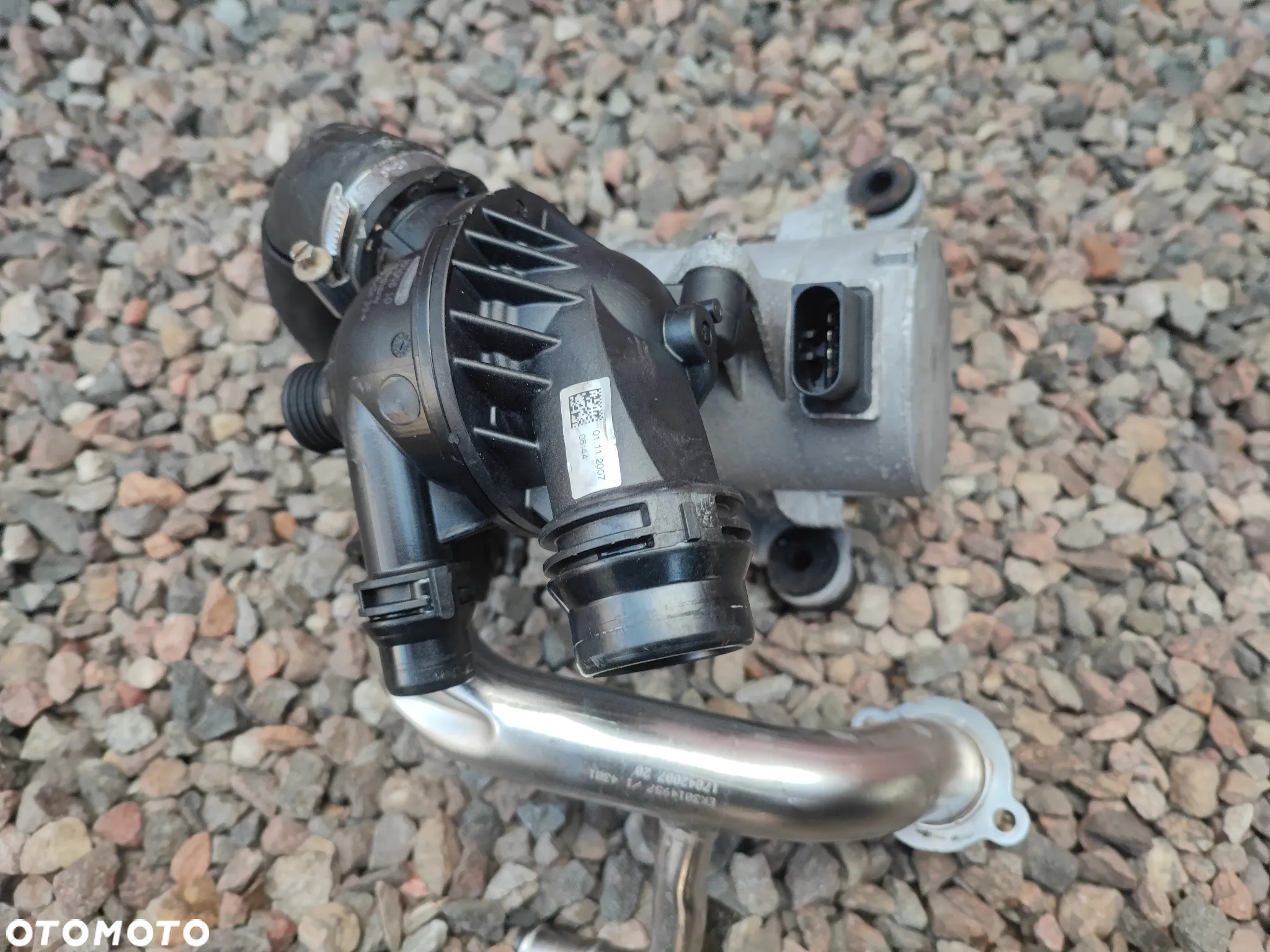 BMW E90 / E92 / E82 / E81 / E93 / E92LCI / E87 ORYGINALNA ELEKTRYCZNA POMPA WODY + TERMOASTAT DO SILNIKÓW GAMY N43 ( 1.8i / 2.0i ) O NR.  11 51 7 586 929 / 11 53 8 671 515 / 11 53 7 552 403 OEM SPRAWNA W 100% - 15