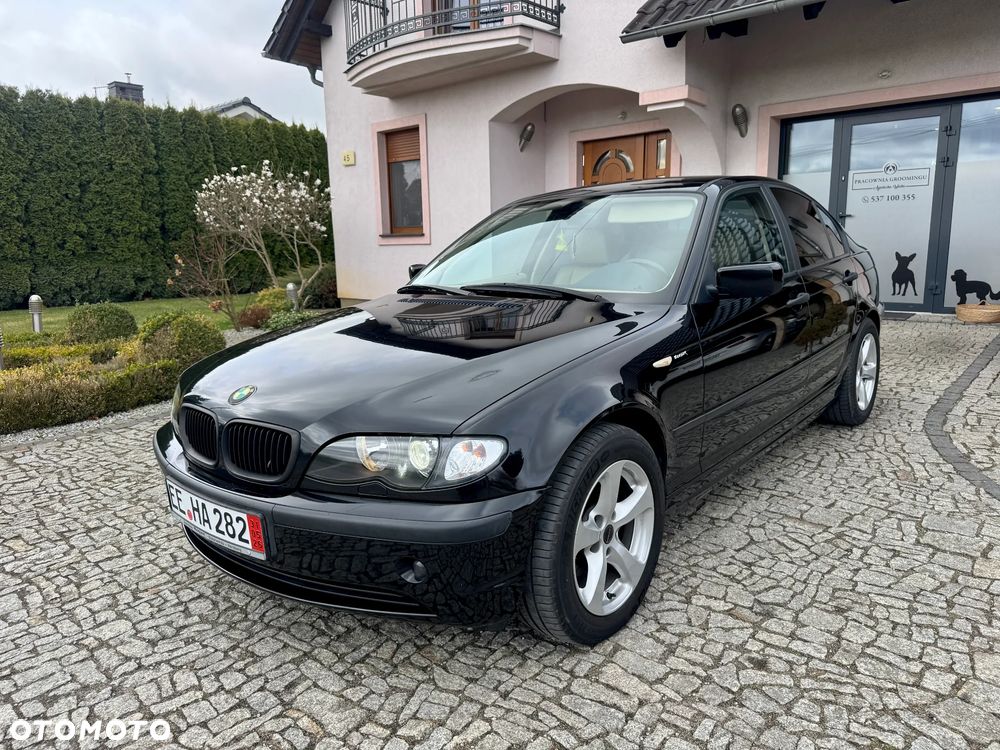 BMW Seria 3 318i Edition Exclusive - 1