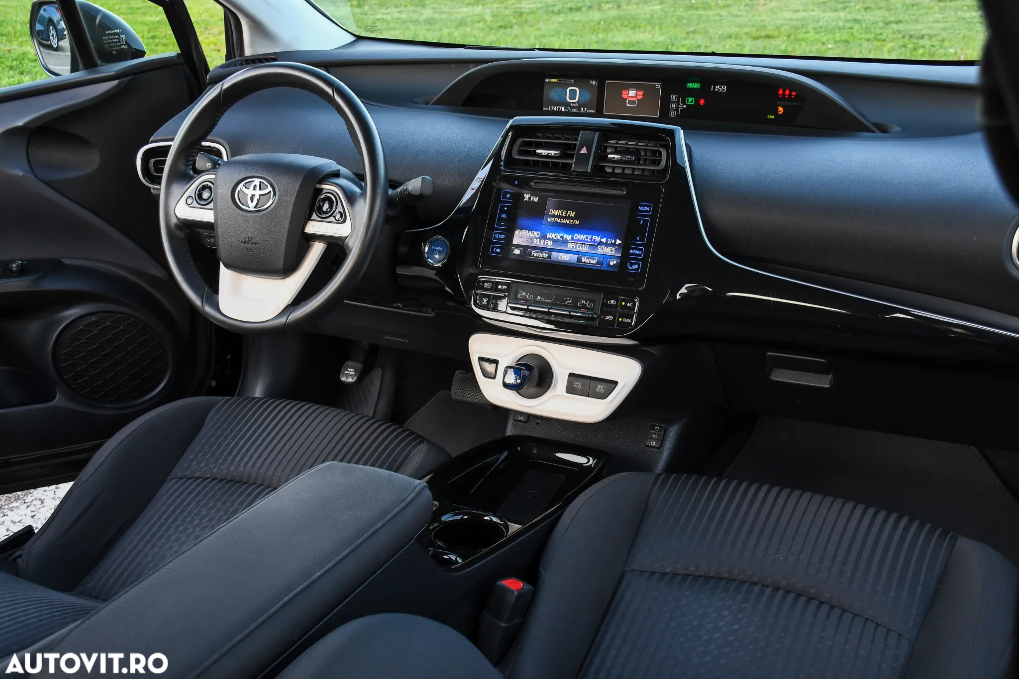 Toyota Prius 1.8 Dual VVT-i Sol+ - 13