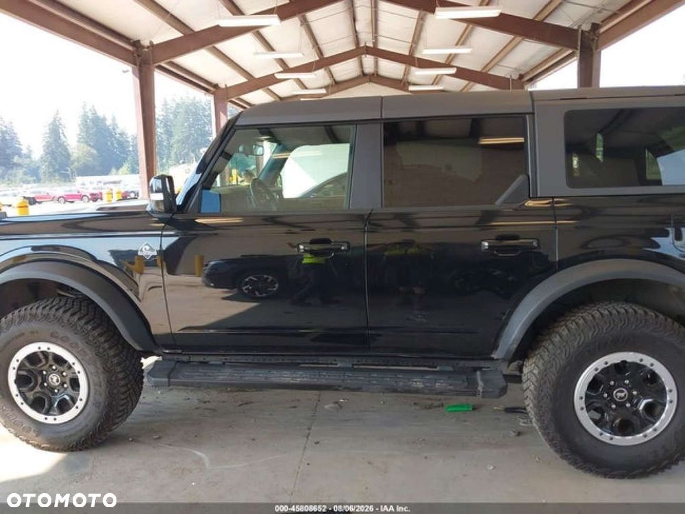 Ford Bronco - 2