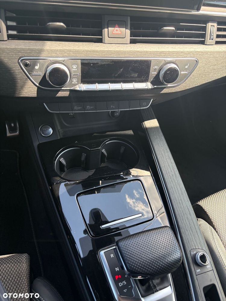 Audi A4 Limousine 35 TFSI mHEV S Line S tronic - 11