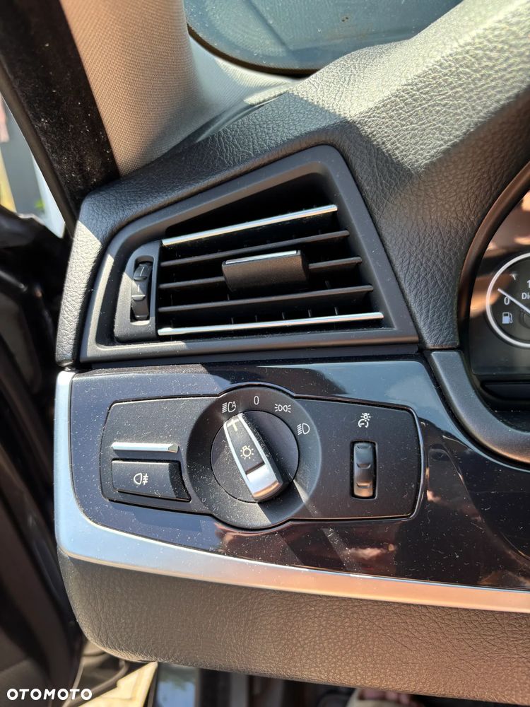 BMW Seria 5 520d xDrive Luxury Line - 12