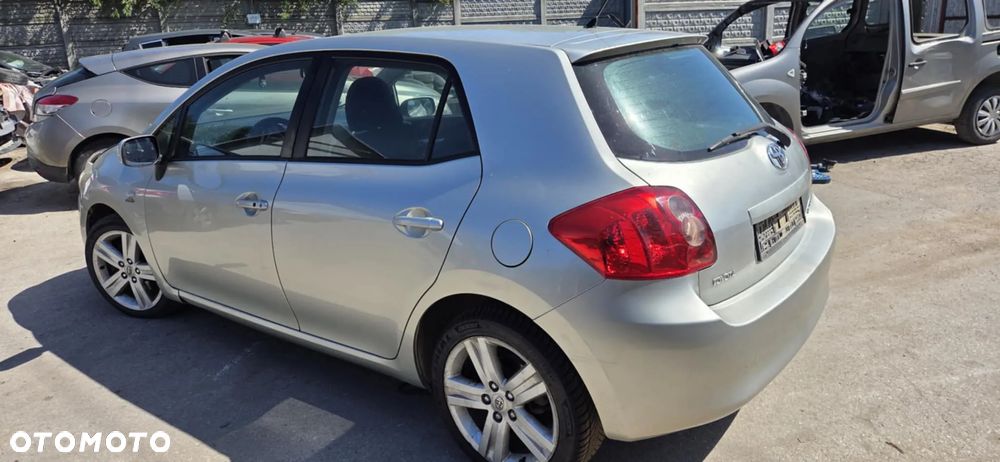 TOYOTA AURIS I fotel kanapa tył - 7