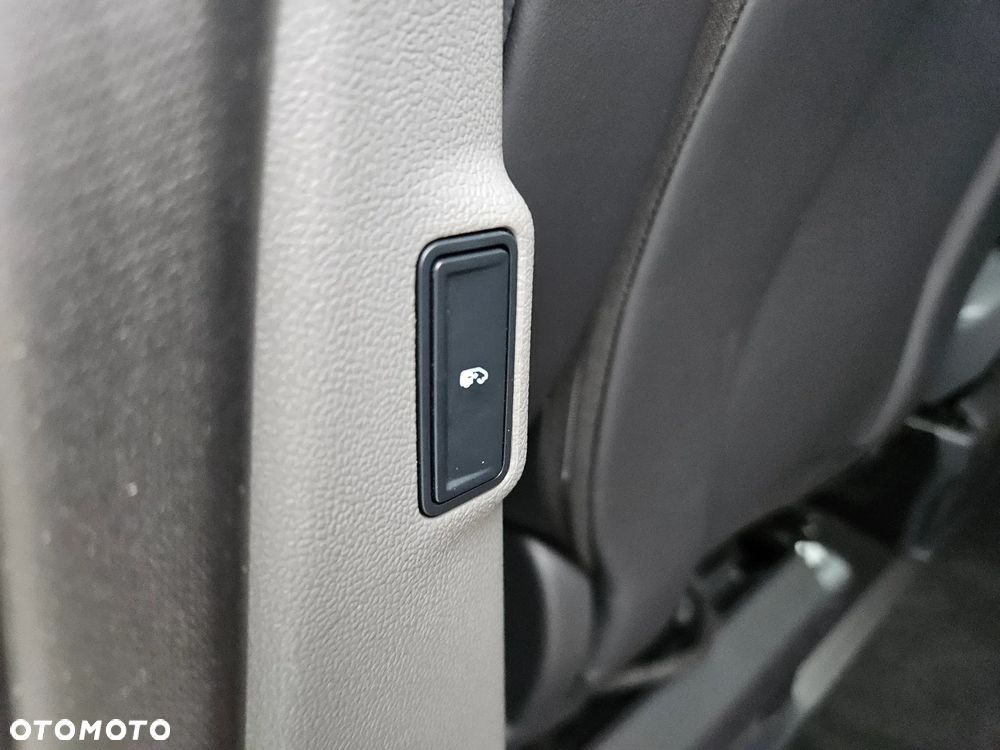 Ford Tourneo Custom 2.0 EcoBlue 320 L2 Titanium - 20