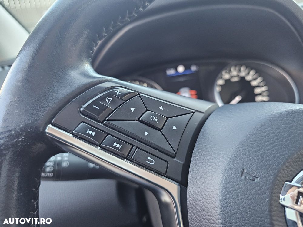 Nissan Qashqai 1.3 DIG-T TEKNA - 29