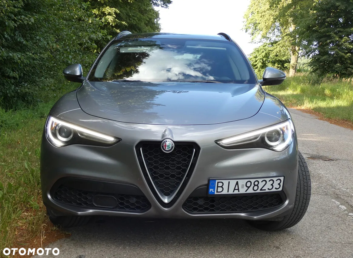 Alfa Romeo Stelvio 2.0 Turbo 16V AT8-Q4 Ti - 5