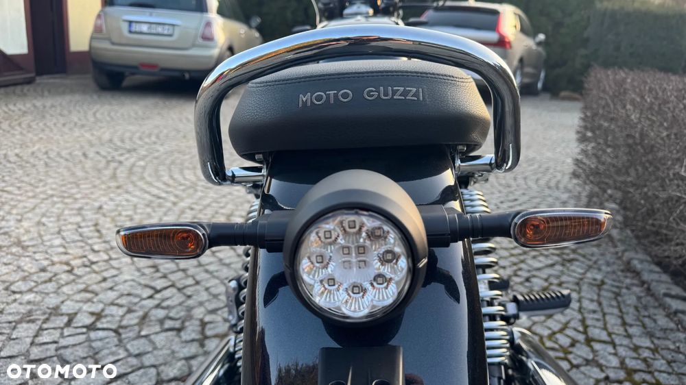 Moto Guzzi V7 - 10