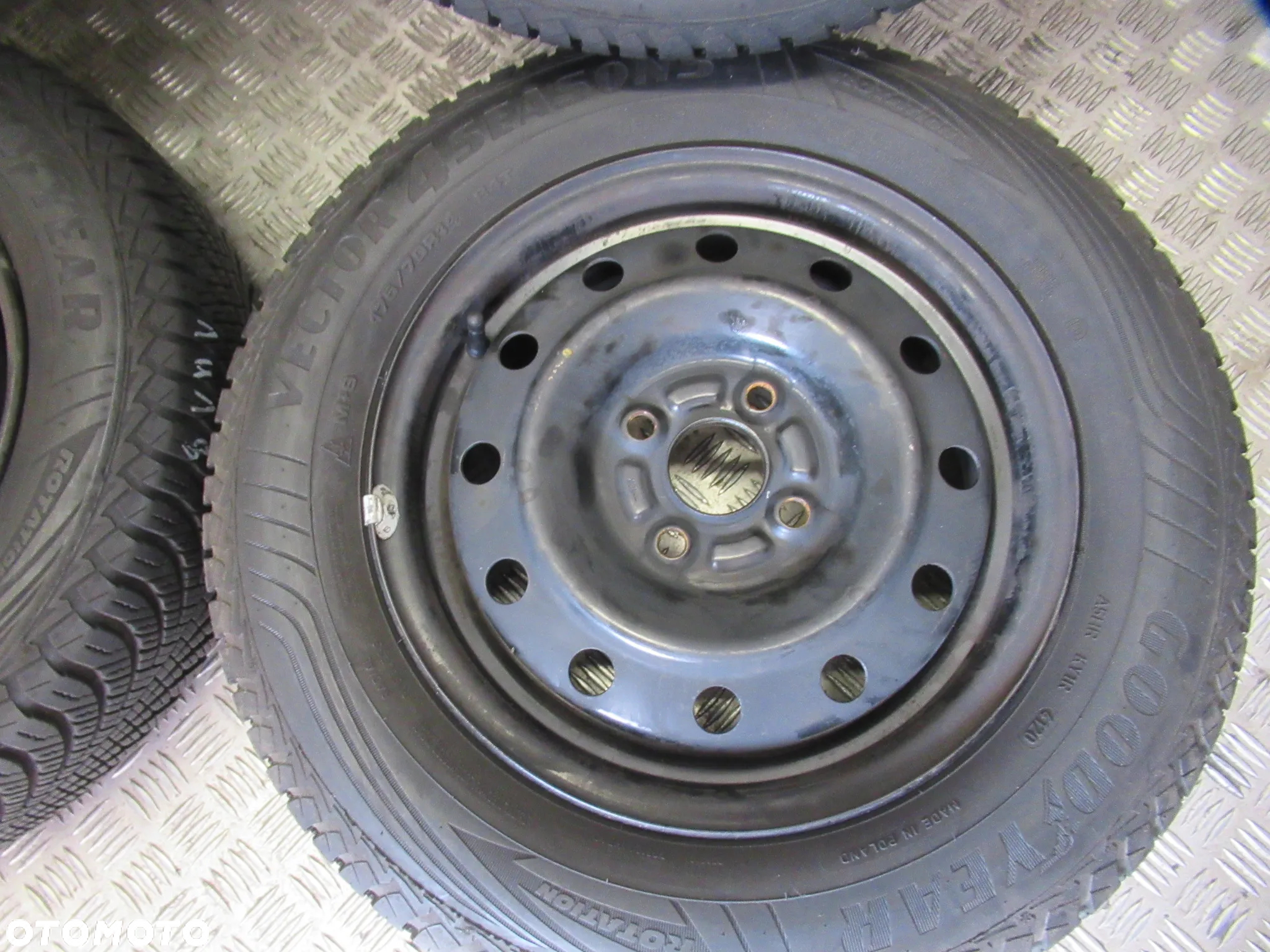 Koła Toyota Yaris Suzuki Ignis Baleno Swift 5Jx14 et45 4x100 - 2