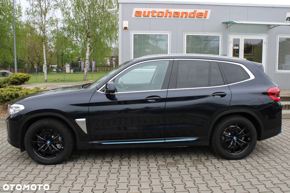 BMW iX3 - 9