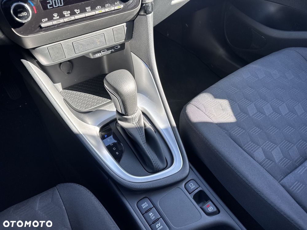 Toyota Yaris - 18