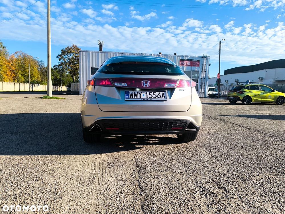 Honda Civic 1.8 Executive - 7