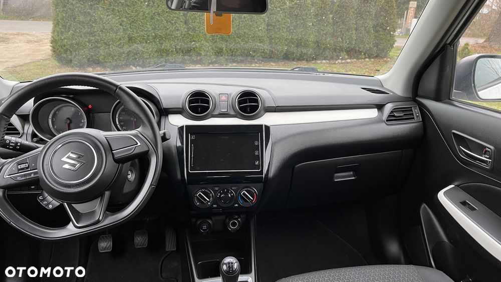Suzuki Swift 1.2 Premium - 7