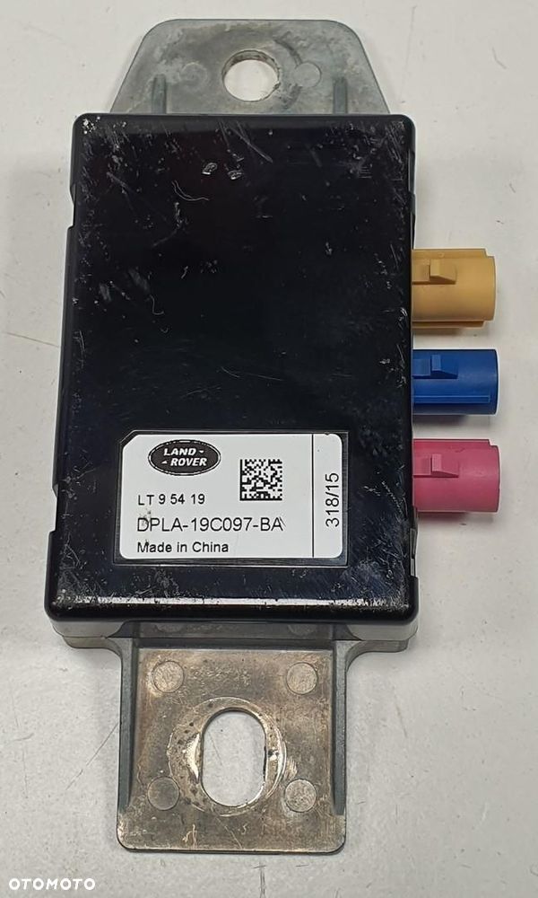 WZMACNIACZ ANTENY LAND ROVER DISCOVERY SPORT L550 - 1