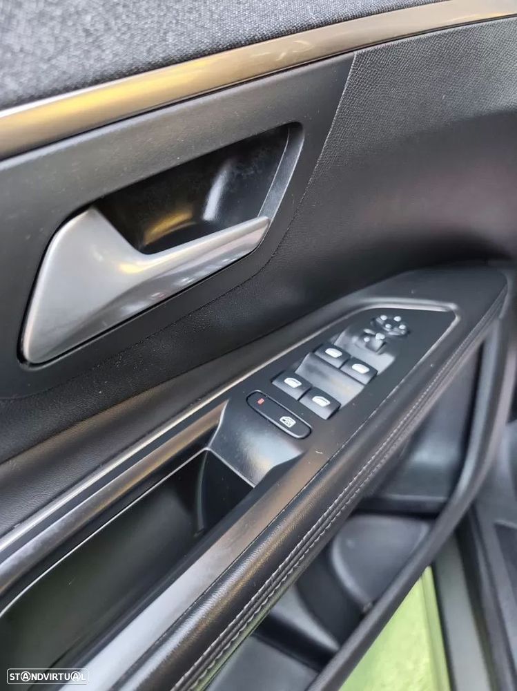Peugeot 5008 1.6 BlueHDi Allure EAT6 J18 - 10