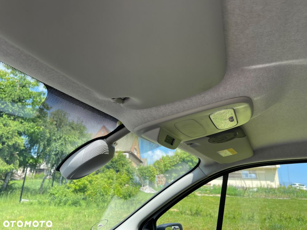Renault Trafic - 22