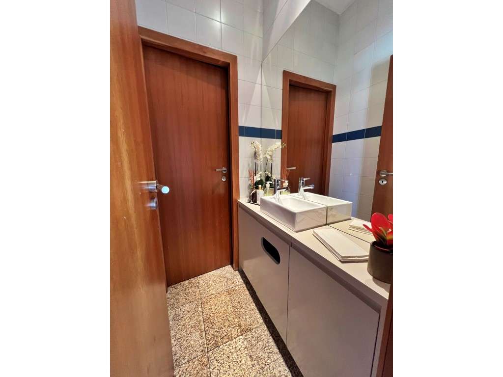 Escritório moderno próximo do Aeroporto - Grande imagem: 4/6