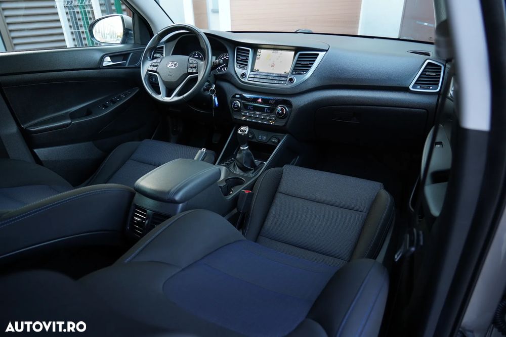 Hyundai Tucson blue 1.7 CRDi 2WD Style - 11
