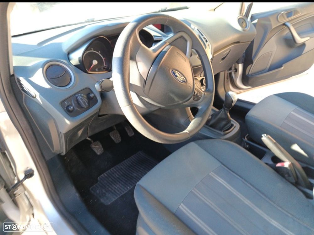 Ford Fiesta 1.25 Trend - 8