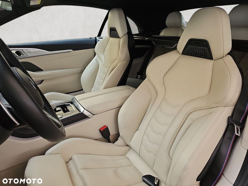 BMW Seria 8 - 11