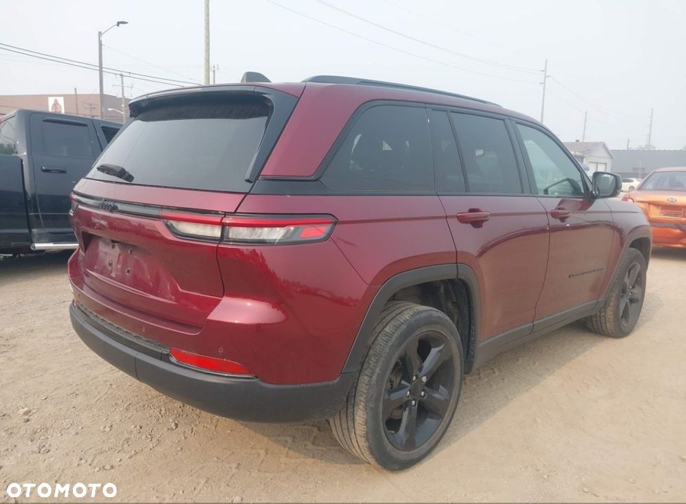 Jeep Grand Cherokee - 8