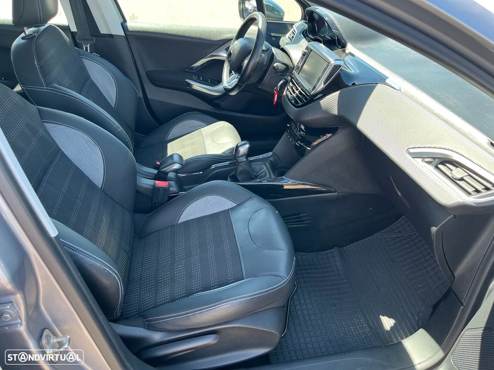 Peugeot 2008 1.6 BlueHDi Style - 15