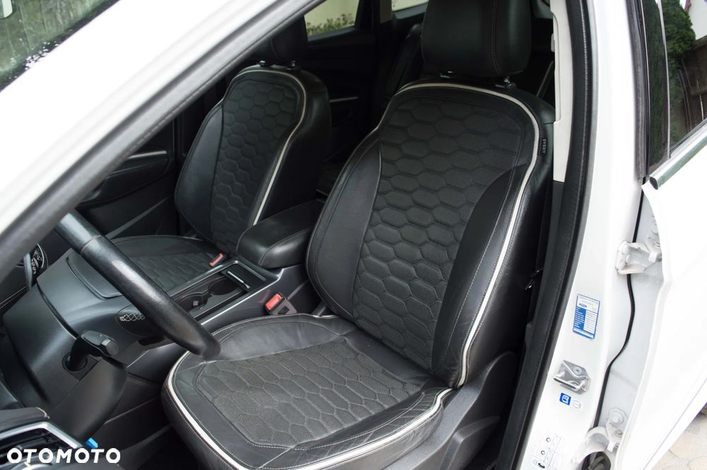 Ford Kuga 2.0 TDCi 2x4 Vignale - 25