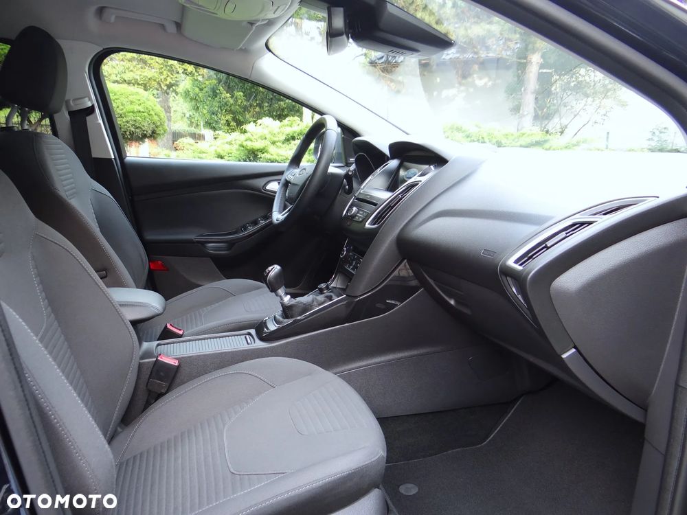 Ford Focus 1.0 EcoBoost Titanium ASS - 6