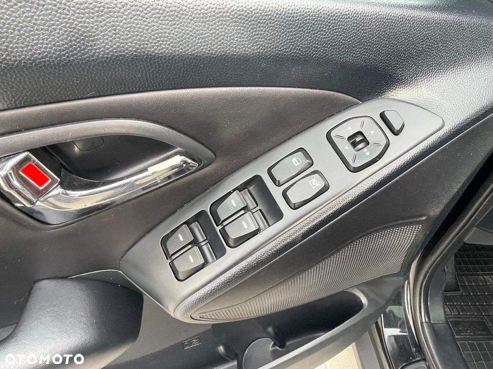 Hyundai ix35 2.0 CRDi 4WD Automatik Style - 19