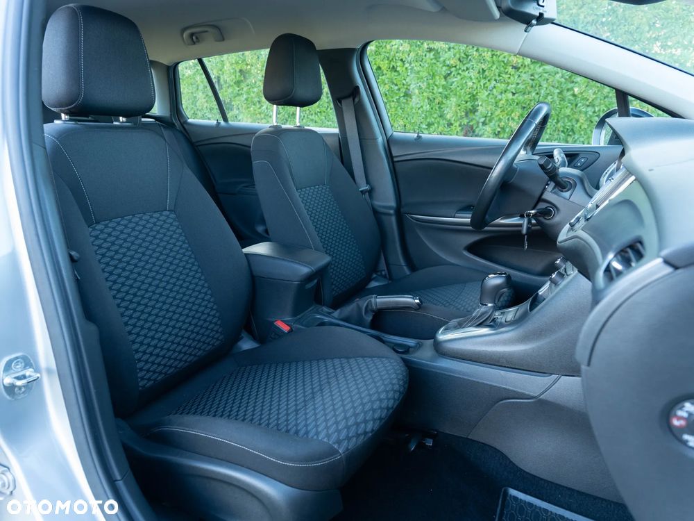 Opel Astra 1.4 T S&S - 18