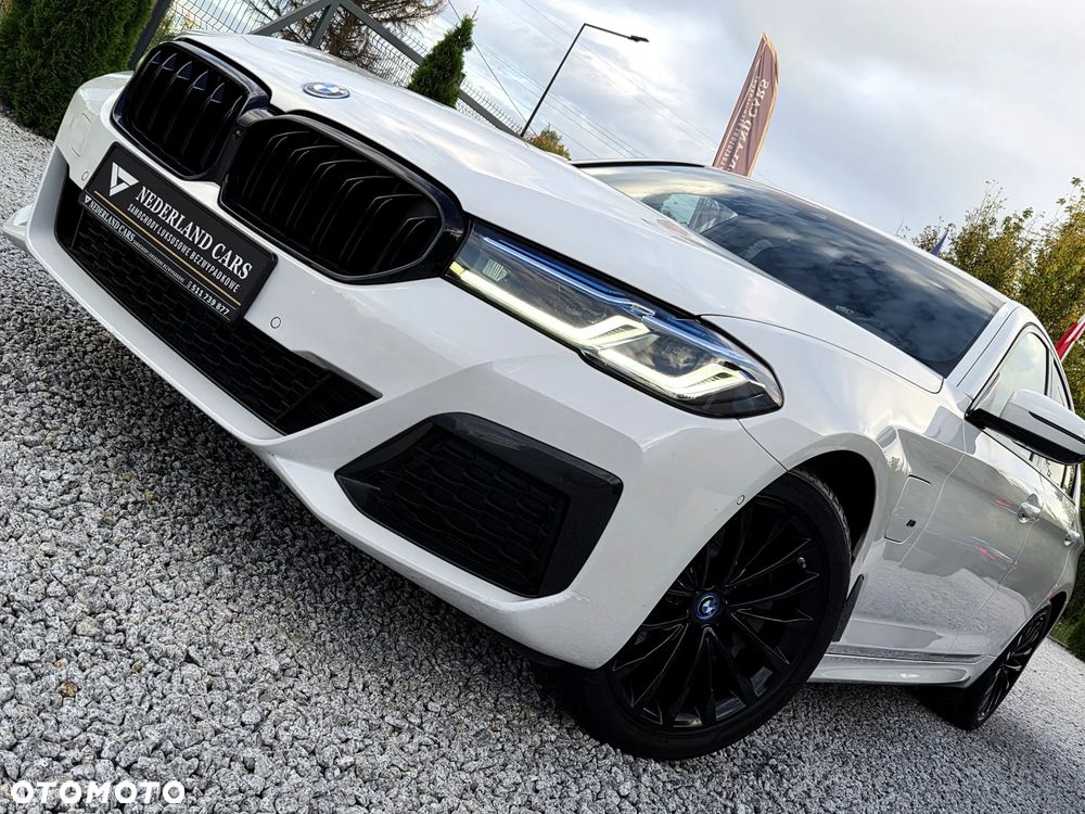 BMW Seria 5 520e M Sport sport - 33