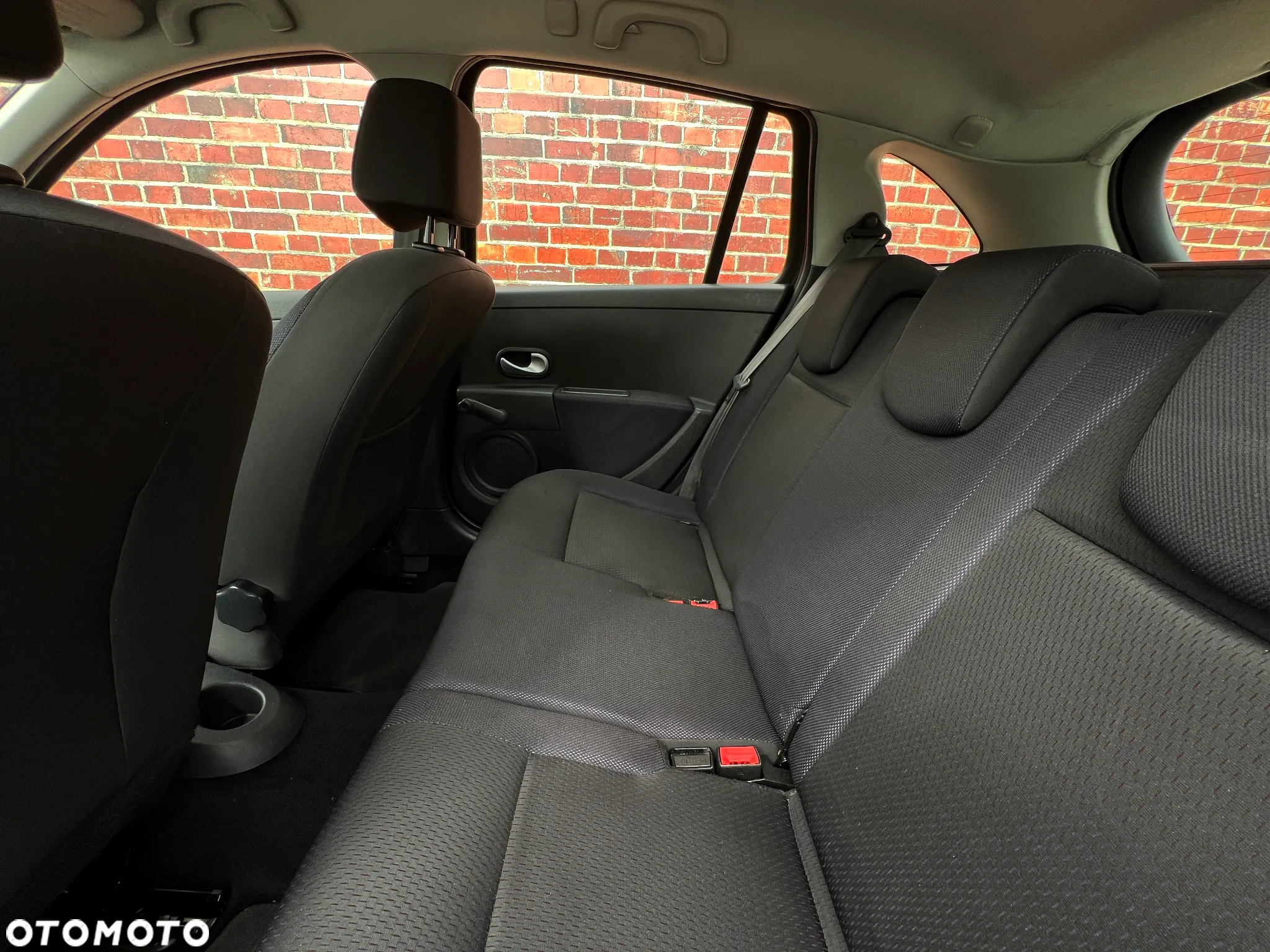 Renault Clio - 16