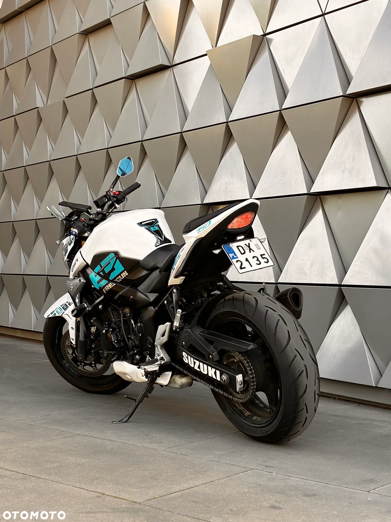 Suzuki GSR - 5
