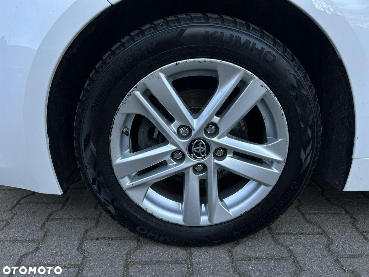 Toyota Corolla - 30