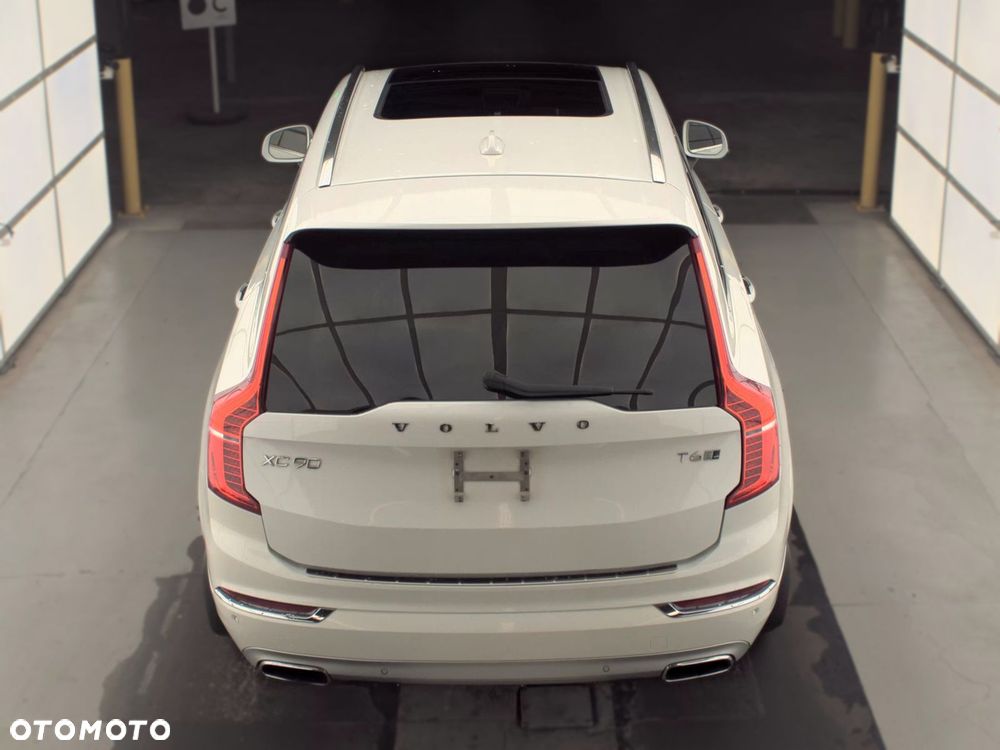 Volvo XC 90 - 8