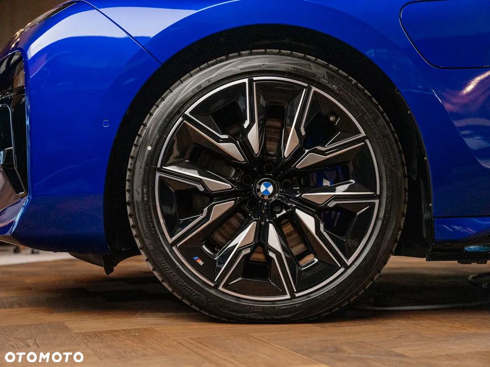 BMW Seria 7 M760e PHEV xDrive sport - 7