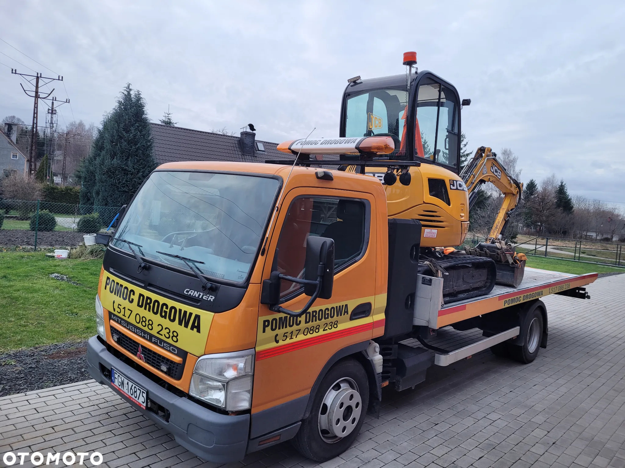Mitsubishi CANTER - 9