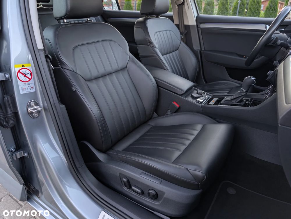 Skoda Superb 2.0 TDI DSG Style - 24