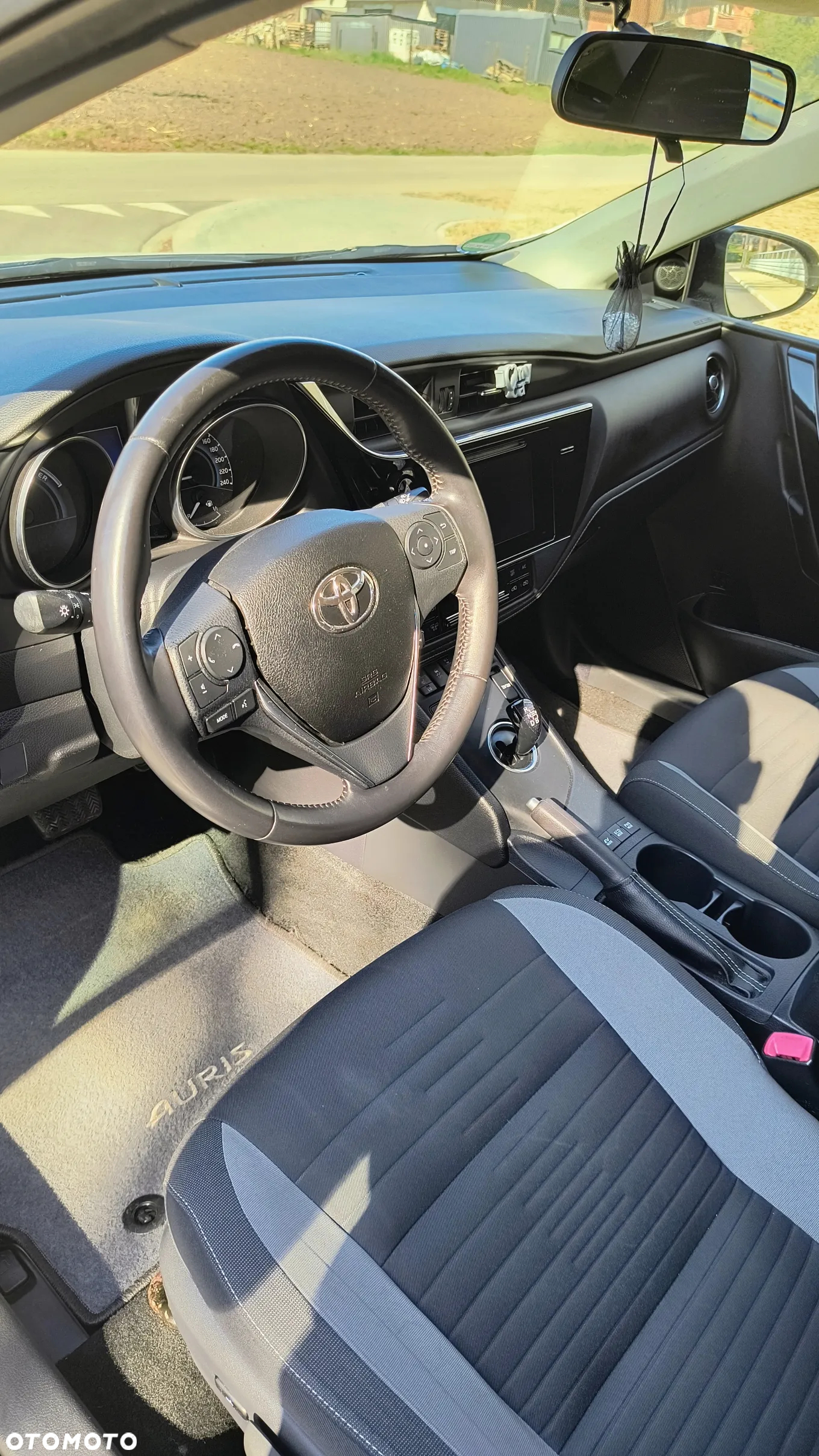 Toyota Auris Hybrid 135 Selection - 9