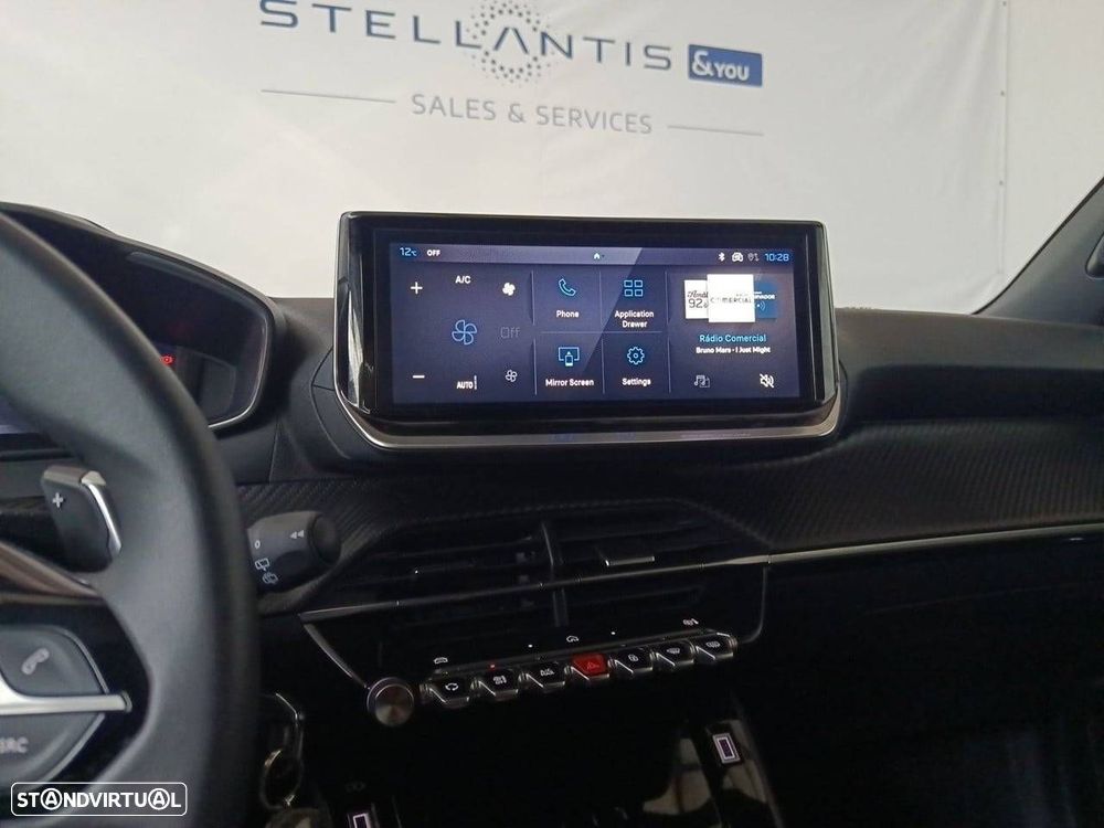 Peugeot 2008 1.2 Hybrid Allure e-DCS6 - 22