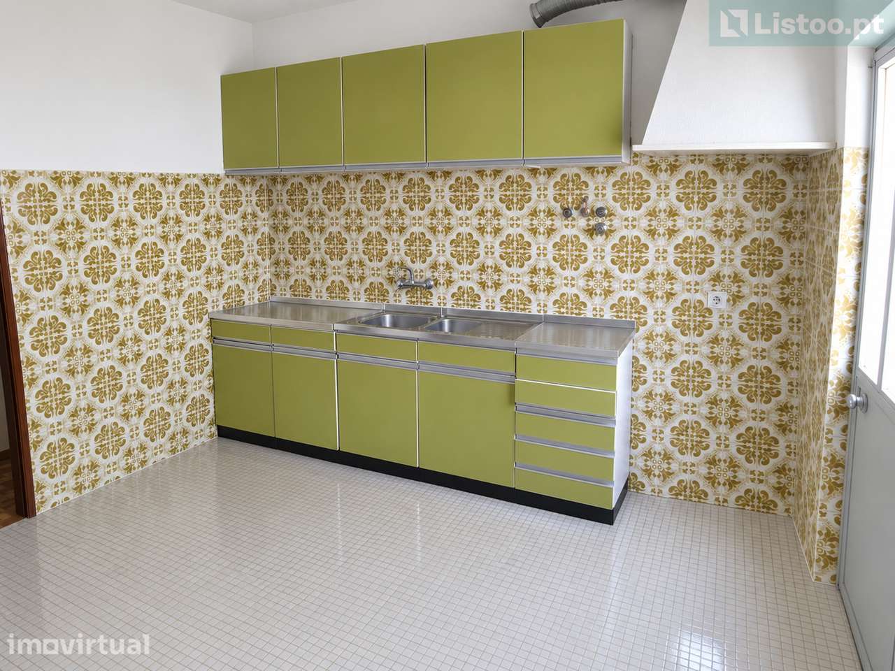 T3 com Sótão, Logradouro, forno exterior, Terraço e Garagem | Alcácer - Grande imagem: 4/47