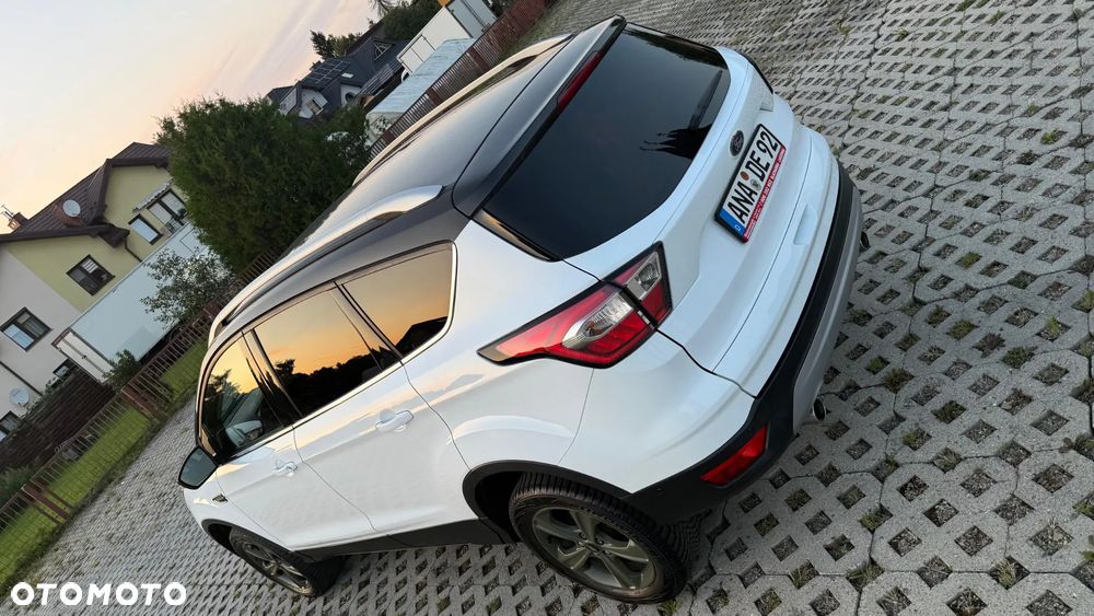 Ford Kuga 2.0 TDCi AWD Trend - 36