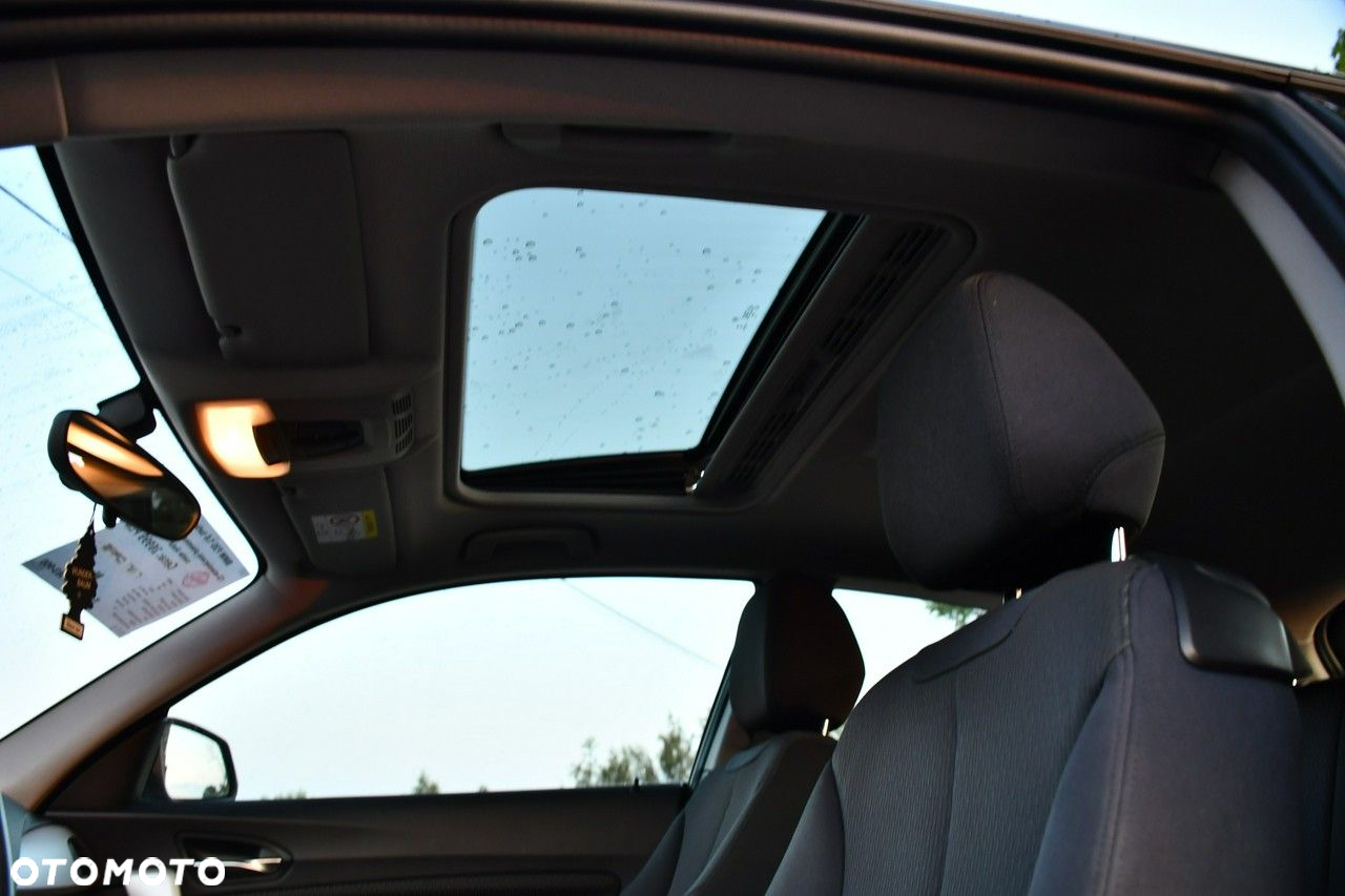 BMW Seria 1 - 33