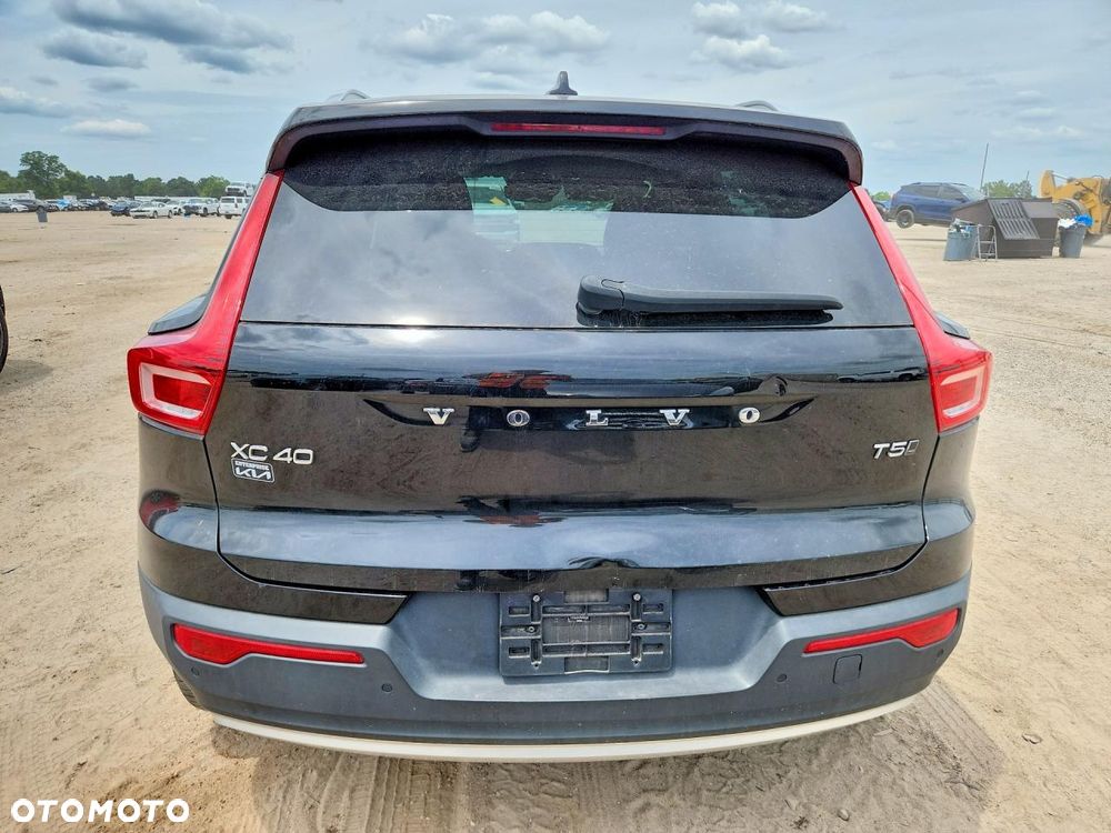 Volvo XC 40 - 7