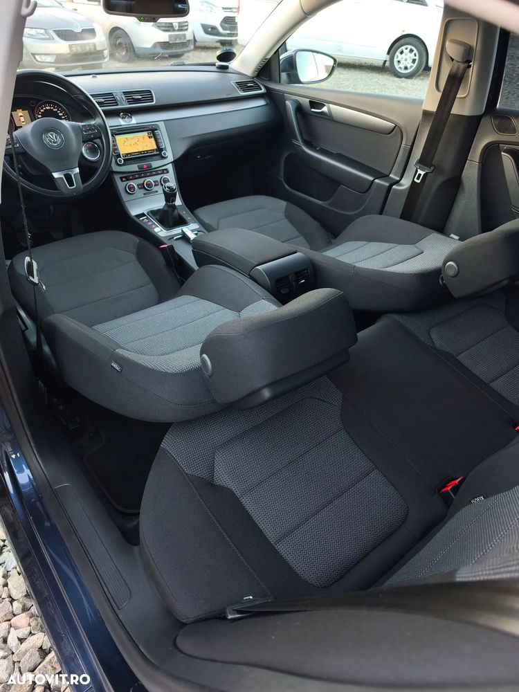 Volkswagen Passat - 14